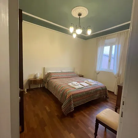 Giulia Villa Viareggio